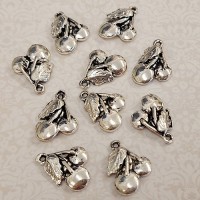 One Off Wonder - A Bunch Of (Silver) Cherries x10 Charms